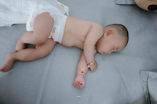 张家界宝宝发烧可以喝牛奶吗